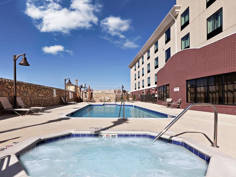 Holiday Inn Express & Suites El Paso Airport By Ihg Exterior foto